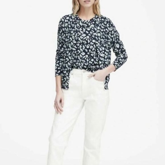 Banana Republic Stretch Cotton Blue Print Cardigan - Picture 8 of 8